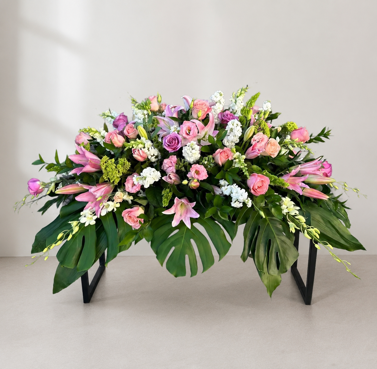 649ef5fb-a84c-4f5d-a9eb-9706630a26ae graceful remembrance casket spray 4 ft wide / 2 ft tall