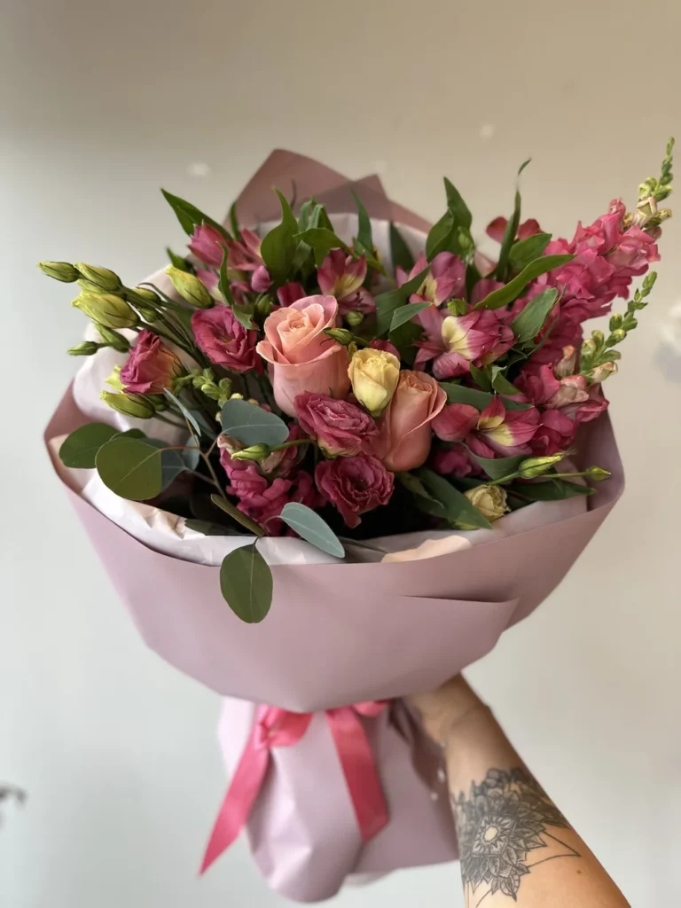 Premium fresh flower bouquet