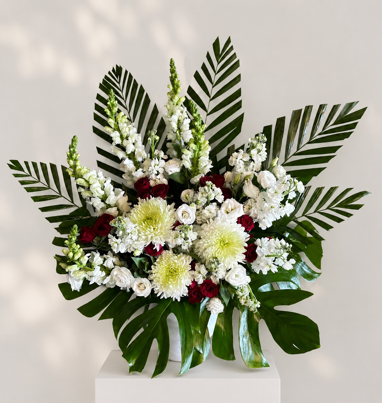 img_5365 just red and white tribute arrangement