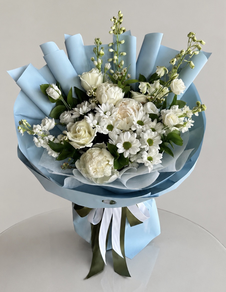 d7dbc360-bcce-4fe0-9813-d111bba0304f-2 serenity bouquet